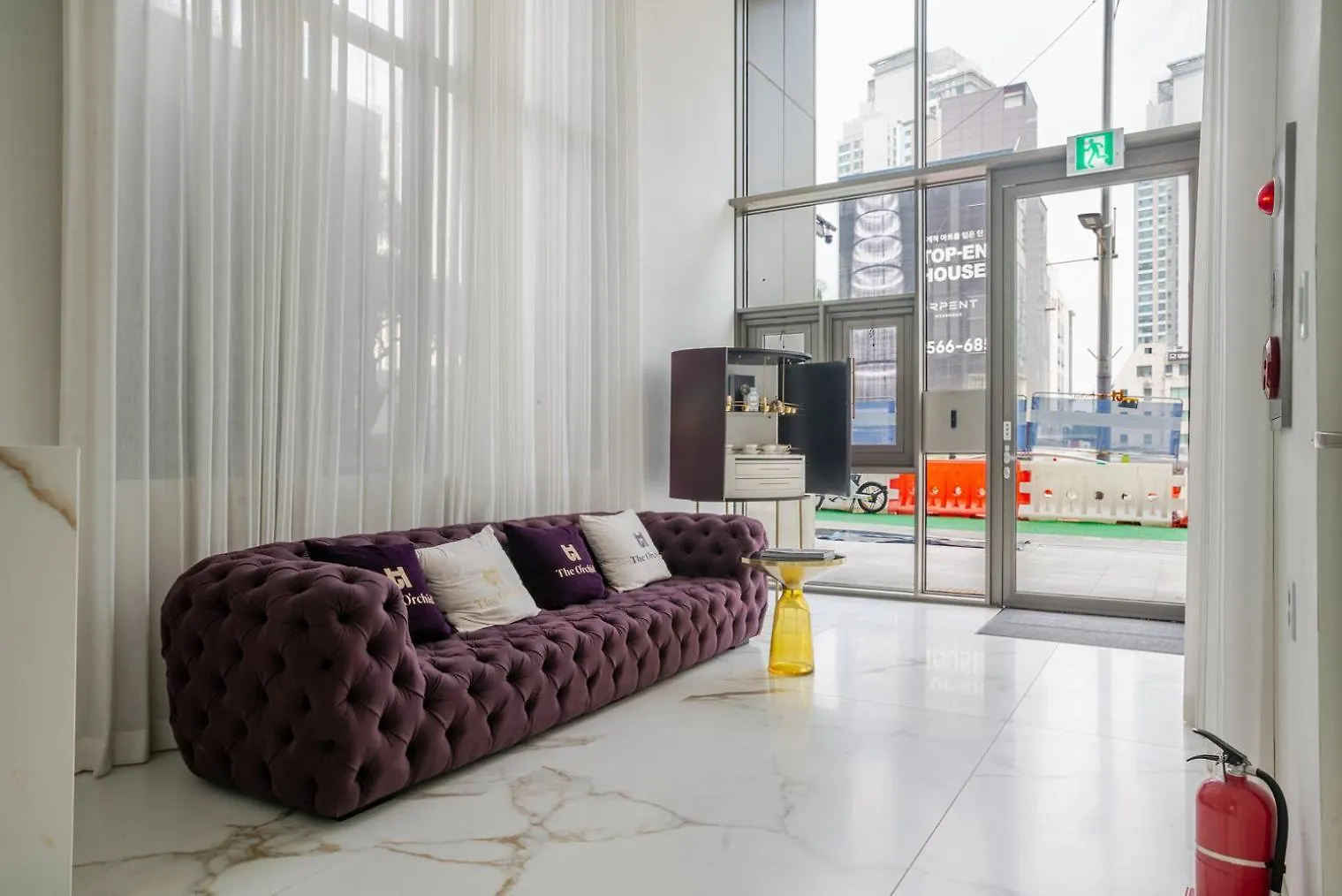 Blueground Cheongdam View Nr Hangang Park Sel-34 سيول